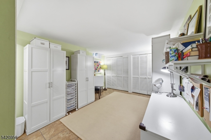 Countryside Manor - Residential