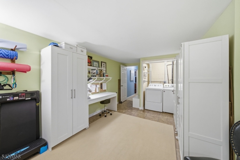 Countryside Manor - Residential