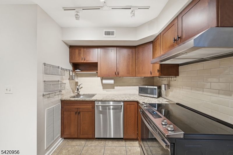 Countryside Manor - Residential