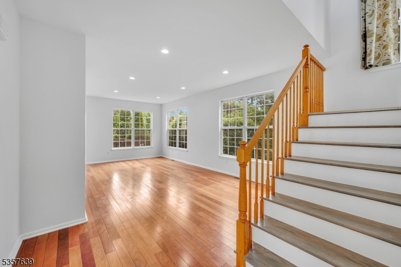 63 Albert Ct