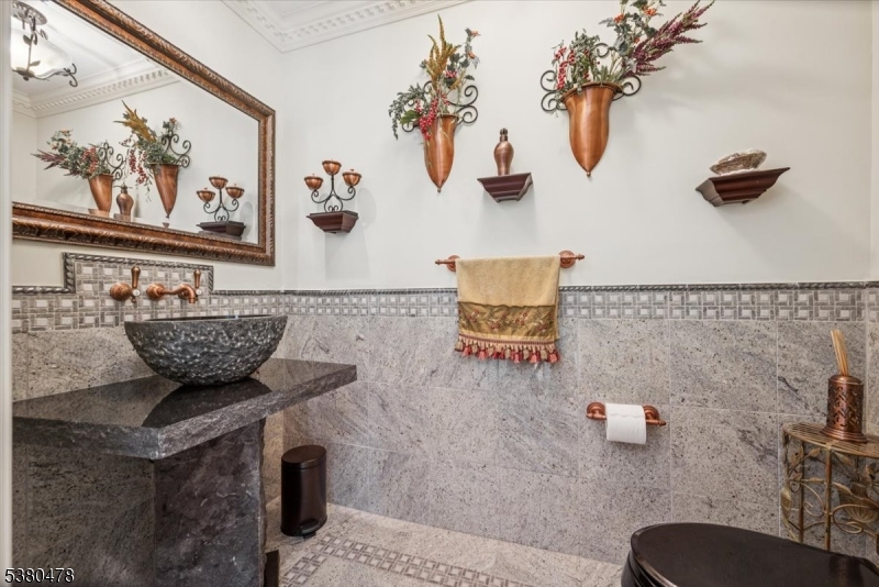 Mountain Top View Side - Residential