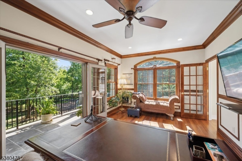 Mountain Top View Side - Residential