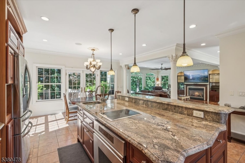 Mountain Top View Side - Residential