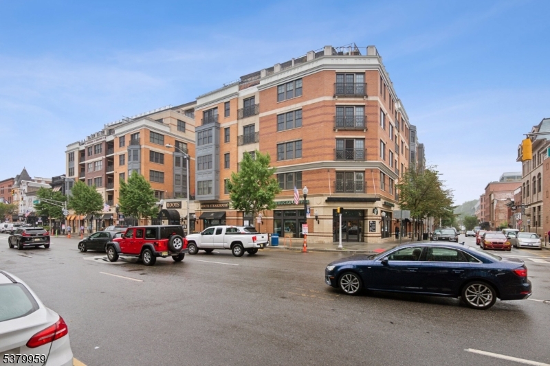 40 Park - Residential