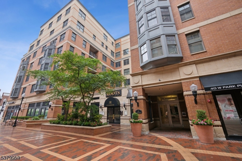 40 Park - Residential