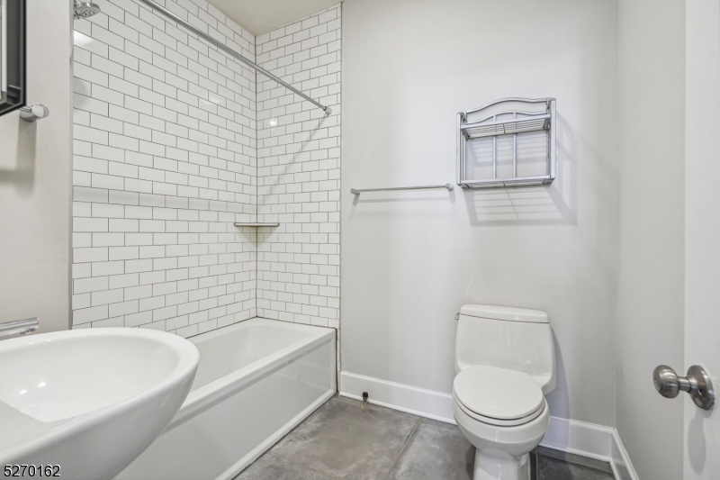 Maplewood Village - Residential Lease