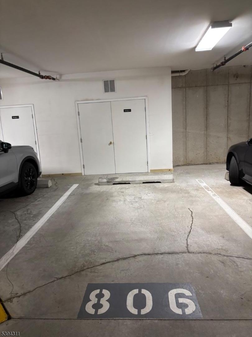 Four Seasons - Residential