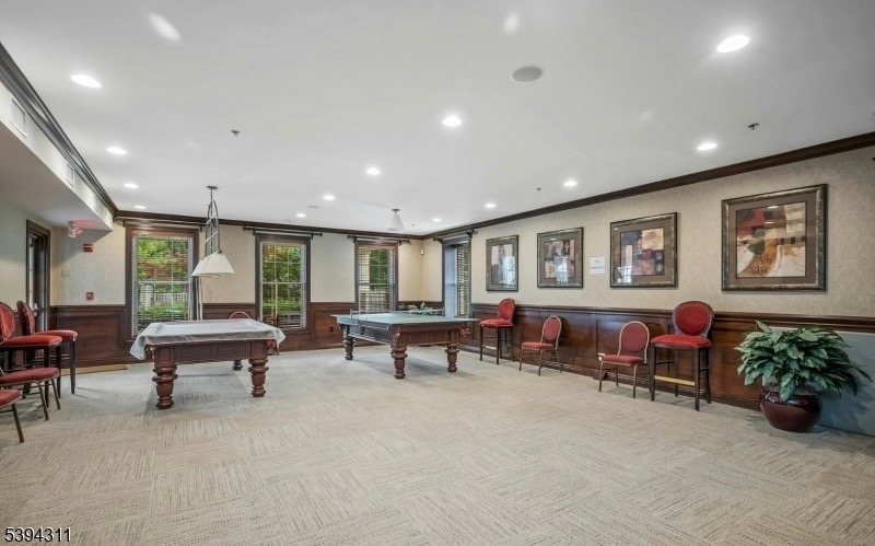 Four Seasons - Residential