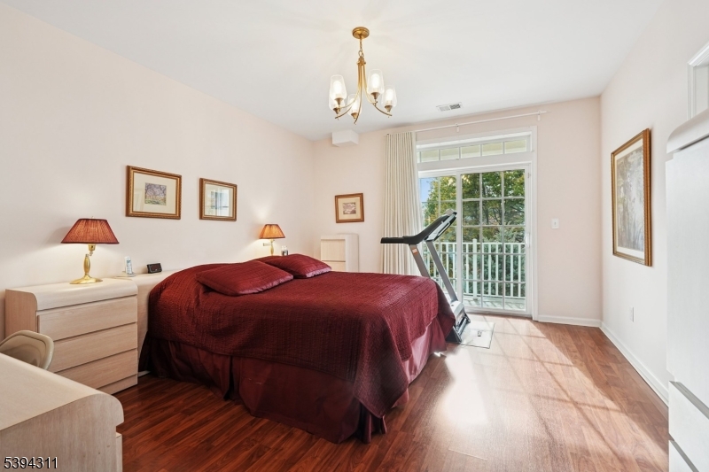 Four Seasons - Residential