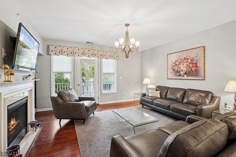 Four Seasons - Residential