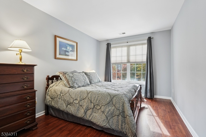 Four Seasons - Residential