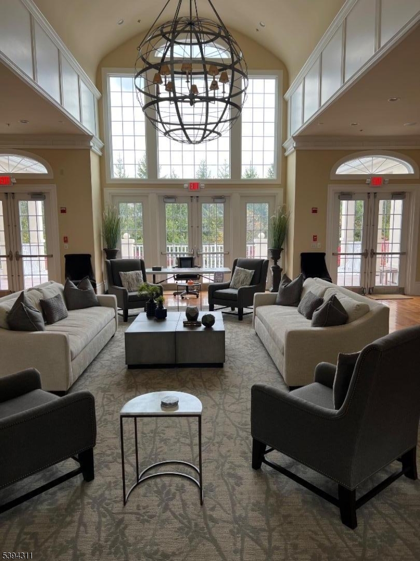 Four Seasons - Residential