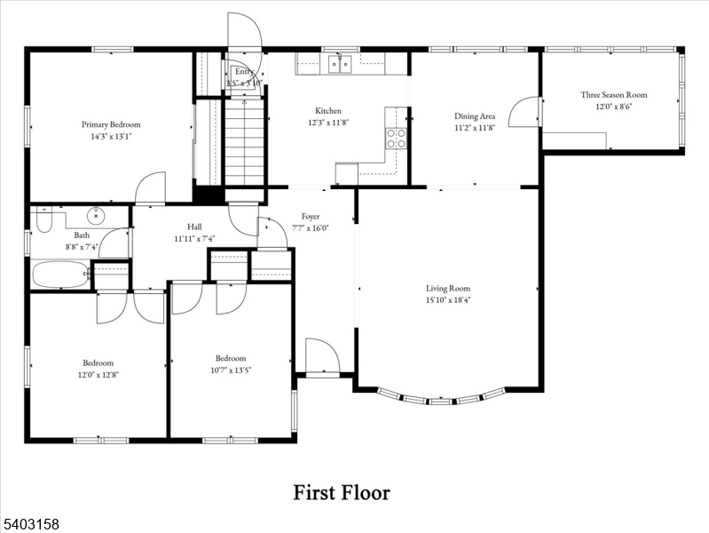 Main image without alt text