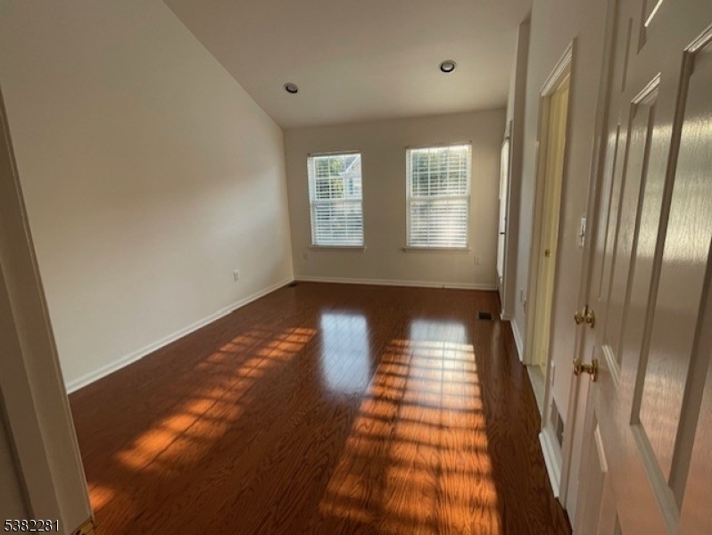 Hamilton Crest - Residential Lease