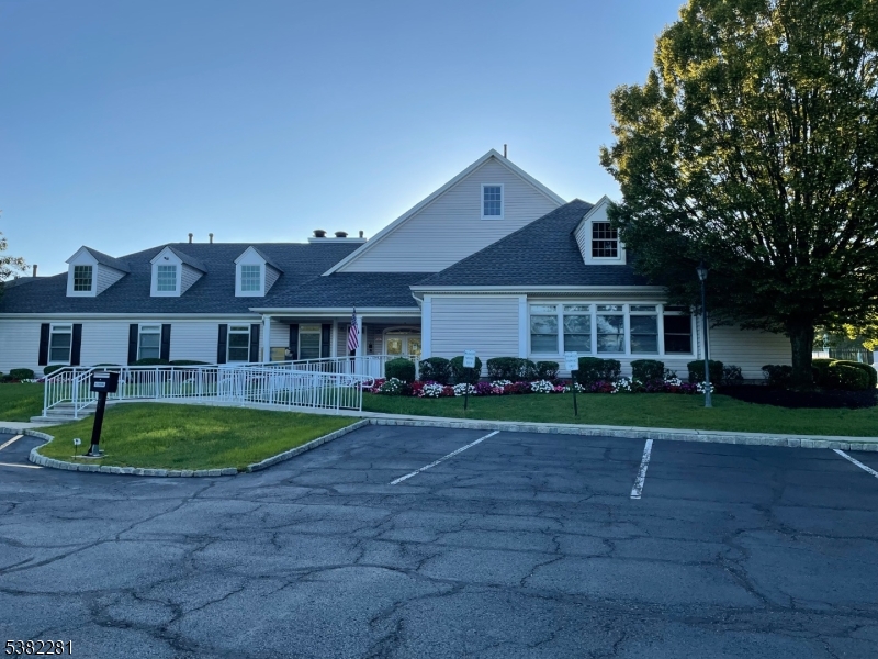 Hamilton Crest - Residential Lease