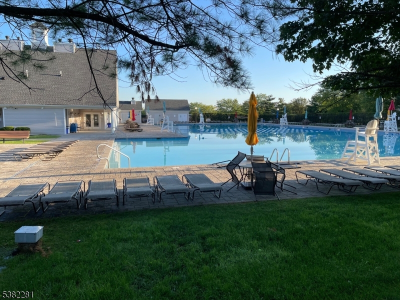 Hamilton Crest - Residential Lease