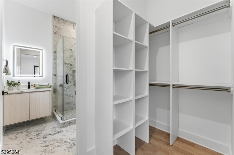 Collins - Residential