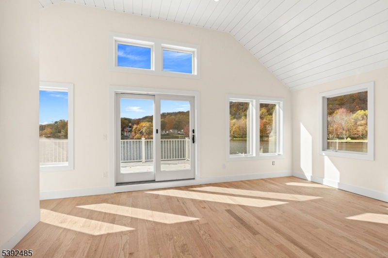 LAKE MOHAWK - Residential