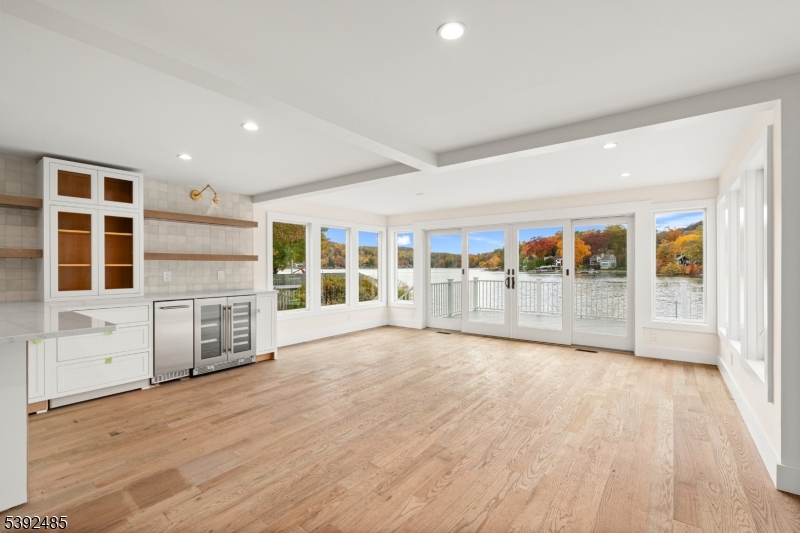 LAKE MOHAWK - Residential