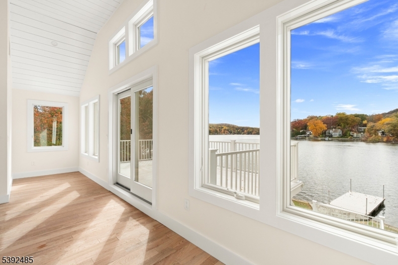 LAKE MOHAWK - Residential