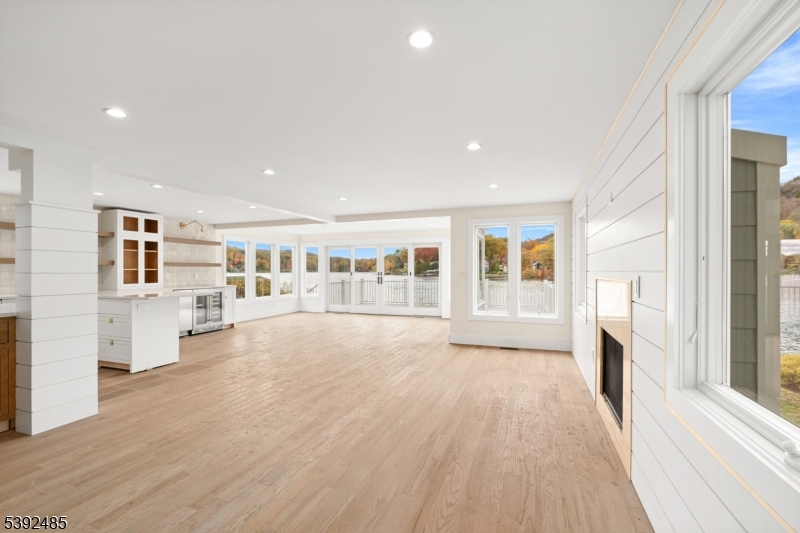 LAKE MOHAWK - Residential