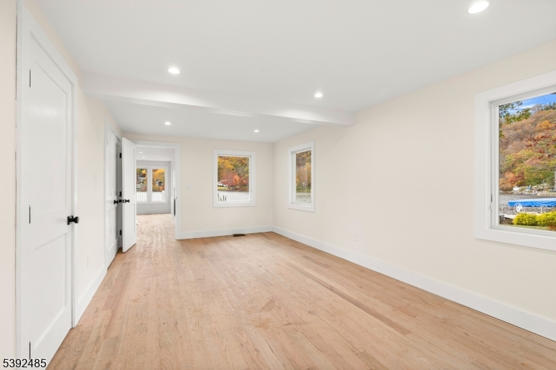 LAKE MOHAWK - Residential