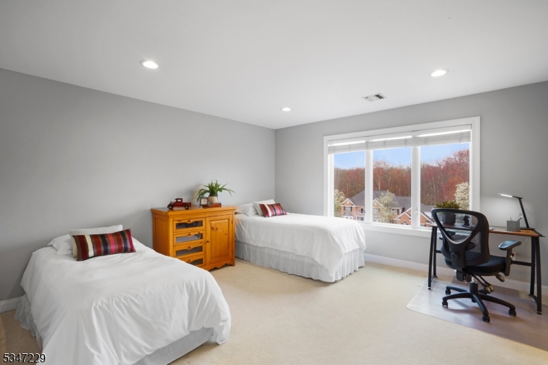 Summit Woods - Residential