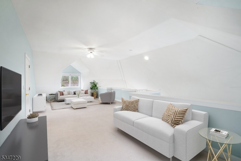 Summit Woods - Residential