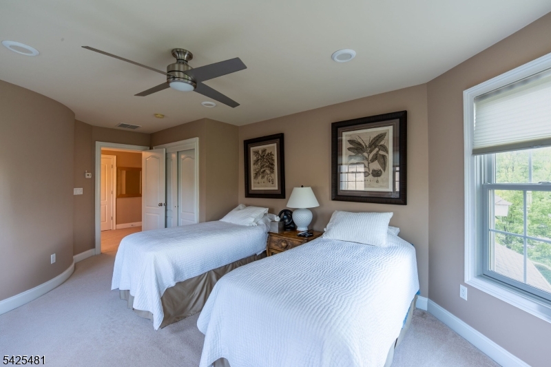 Four Seasons Promenade - Residential