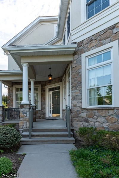 Four Seasons Promenade - Residential