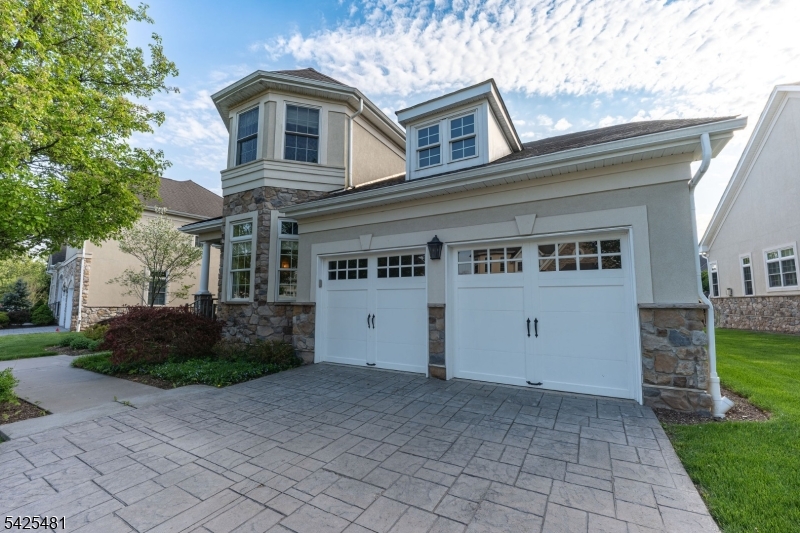 Four Seasons Promenade - Residential