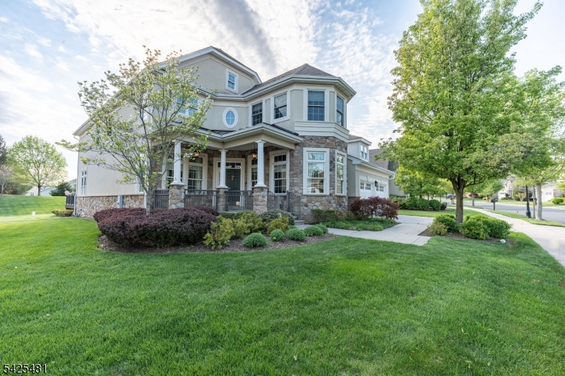 Four Seasons Promenade - Residential