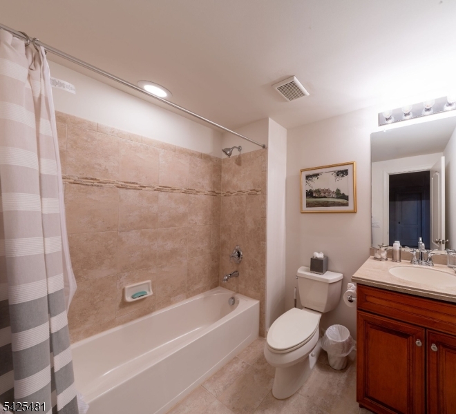 Four Seasons Promenade - Residential