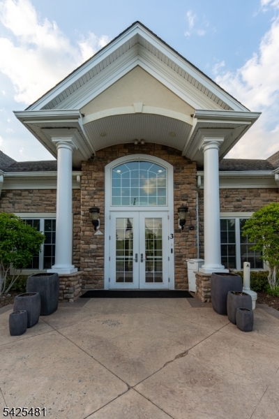 Four Seasons Promenade - Residential