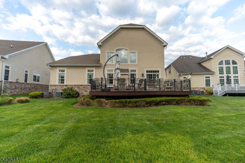 Four Seasons Promenade - Residential