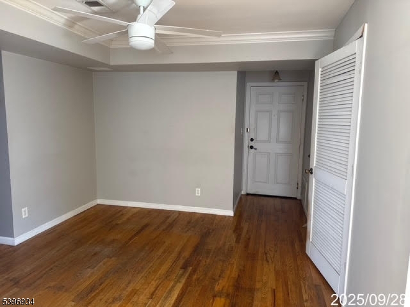 Meadowview Court - Residential