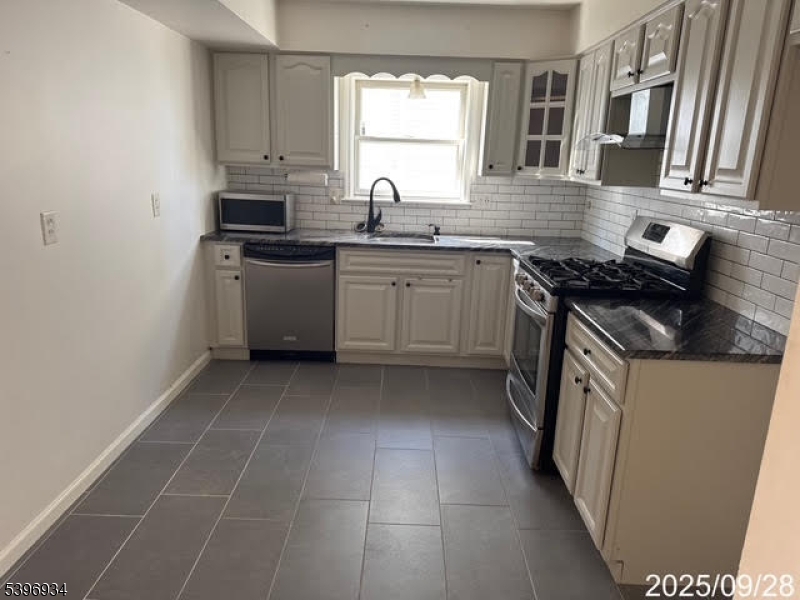 Meadowview Court - Residential