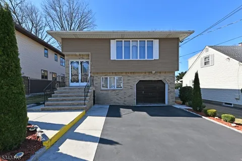 MLS: 3950489
