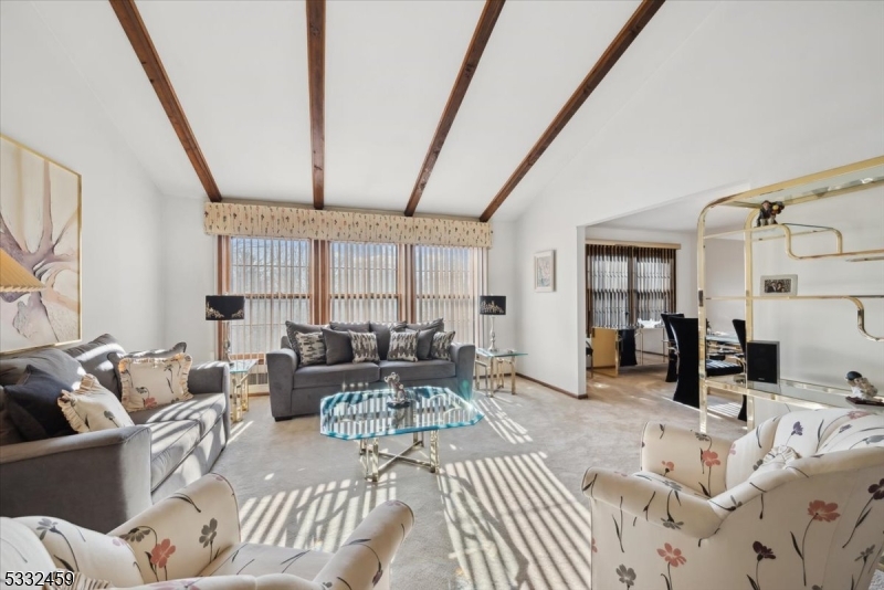 Green Brook Twp., New Jersey 08812, United States, 3 Bedrooms Bedrooms, ,2 BathroomsBathrooms,Residential,Pending,100765