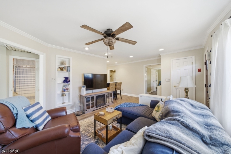 White Meadow Lake - Residential