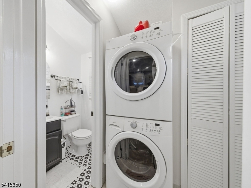 White Meadow Lake - Residential