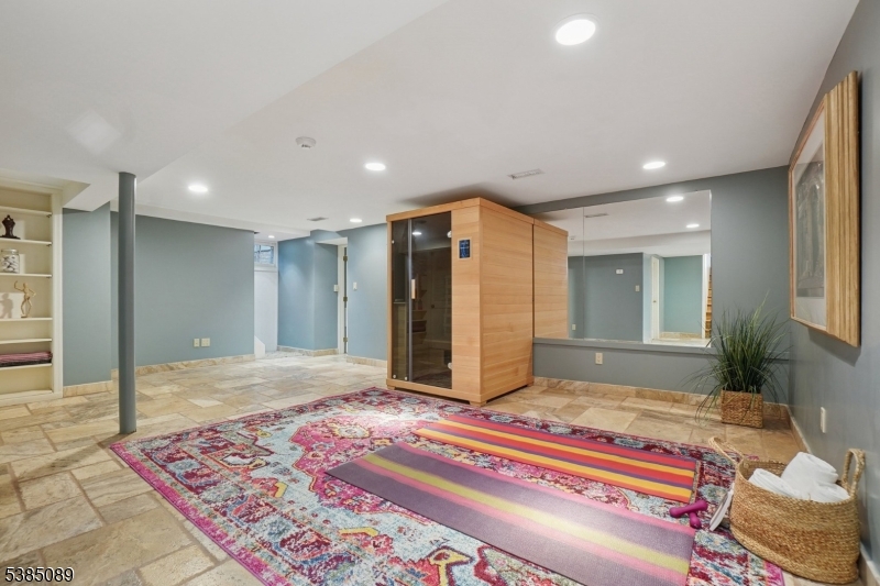 Llewellyn Park - Residential