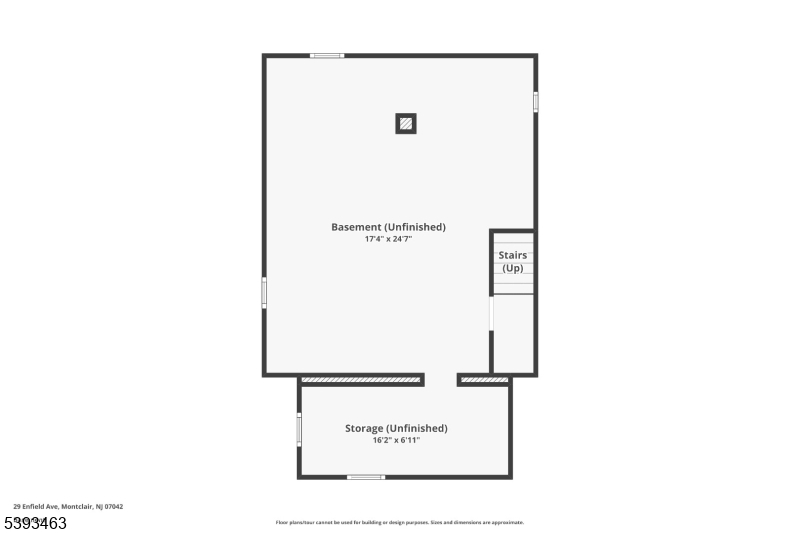 Main image without alt text