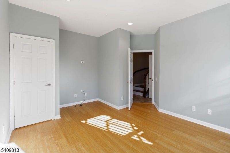 Morristown Square - Residential