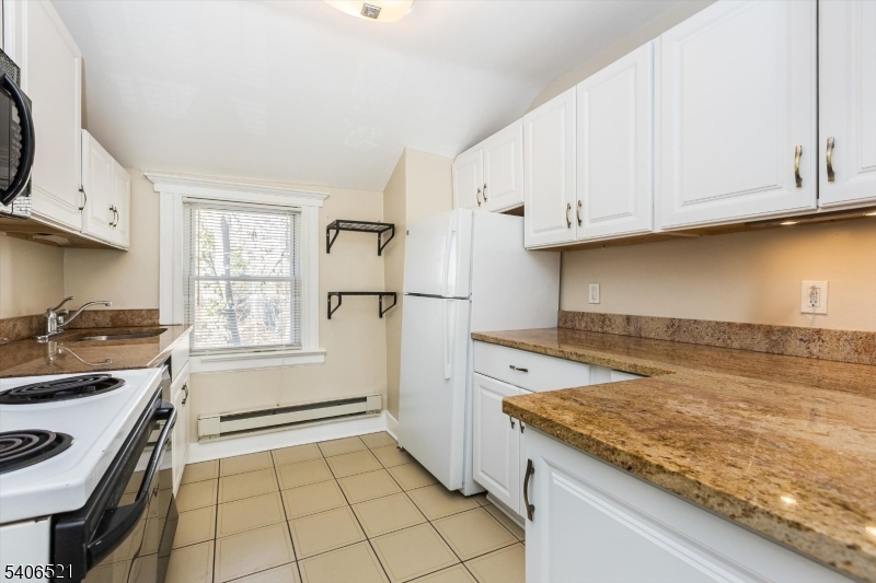 Carriage House - Residential Lease