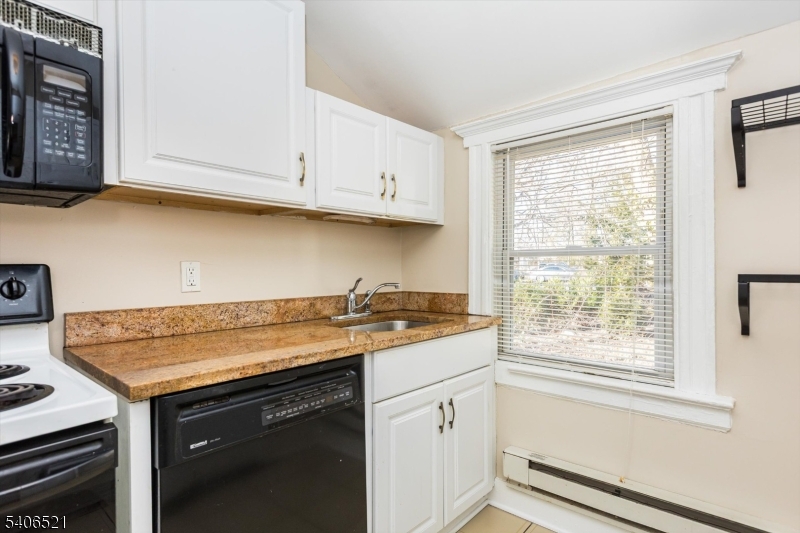 Carriage House - Residential Lease