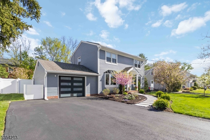 49 Wayne Blvd