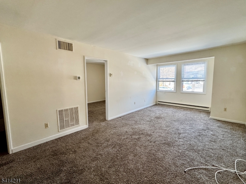 OAK RIDGE - Residential Lease