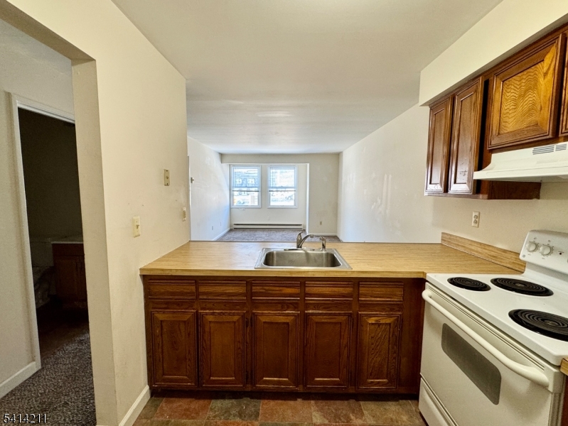 OAK RIDGE - Residential Lease