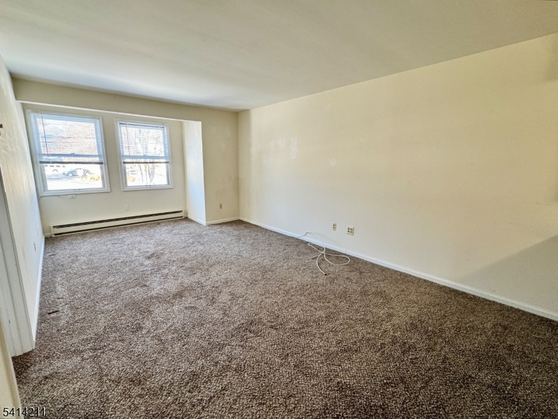 OAK RIDGE - Residential Lease